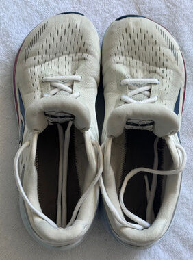 Altra Running Shoes Cream Navy Red Womens Size 9